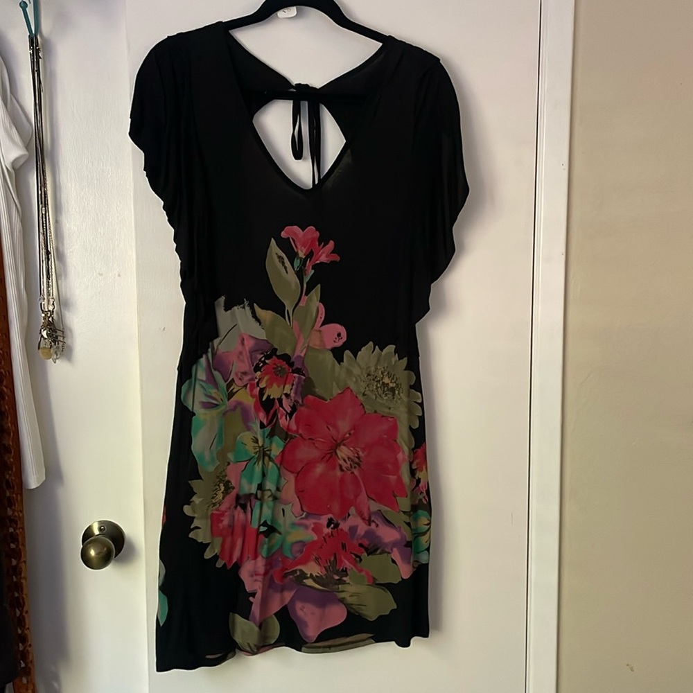 Miss Me Floral Open Back Dress M